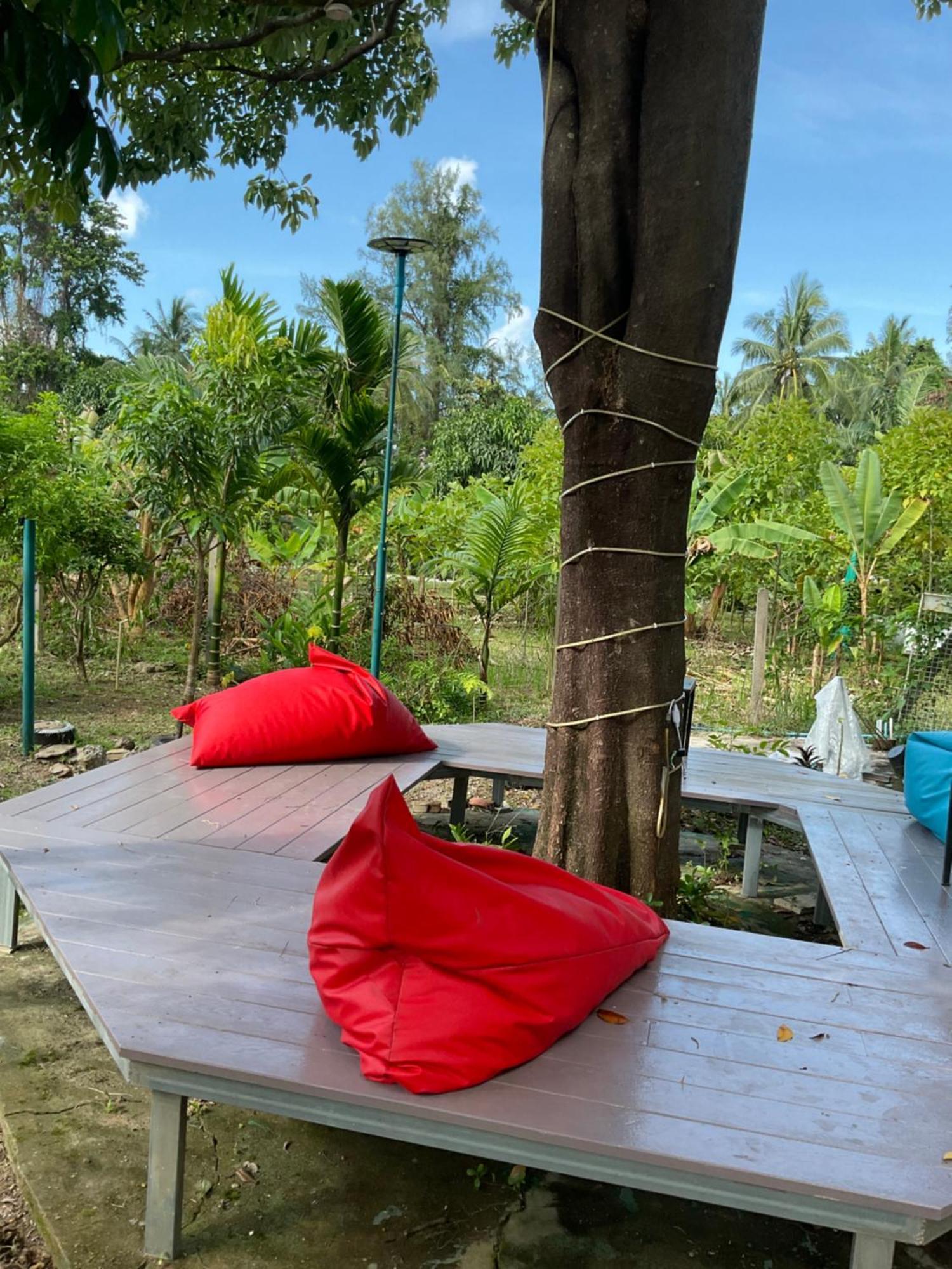 Wake Up @Lanta Hotel : Cafe Ko Lanta Extérieur photo